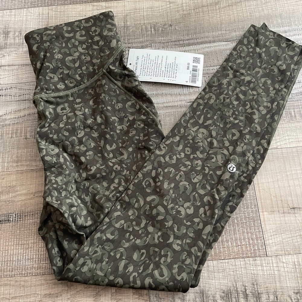 LuluLemon Base Pace HR Tight 23”
